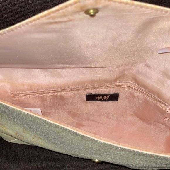 Hm Sparkly White Envelope Clutch - Picture 3 of 4